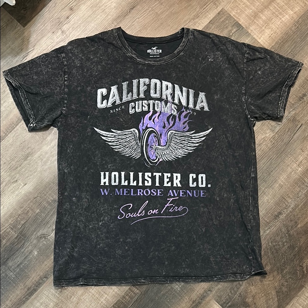 Hollister T Shirt